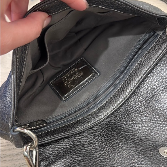 Roots Genuine Leather Gray Shoulder Bag - Picture 3 of 5